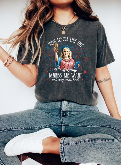 Jennifer Coolidge You Look Like The 4th Of July Makes Me Want A Hot Dog Real Bad Shirt, Patriotic Fourth Of July T Shirt